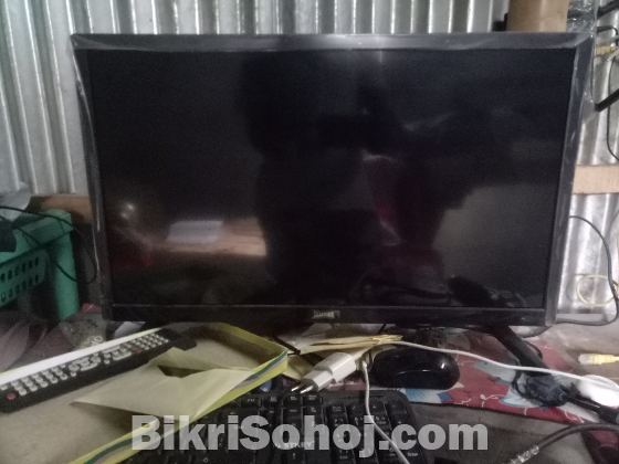 Solarvision 24inc Tv + Monitor